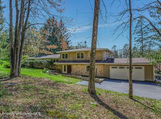 210 Stevenson Rd, Waverly Township, PA 18411