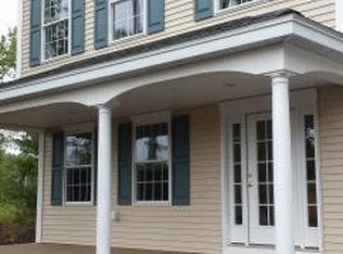 52 Adelaide St, Hudson, NH 03051