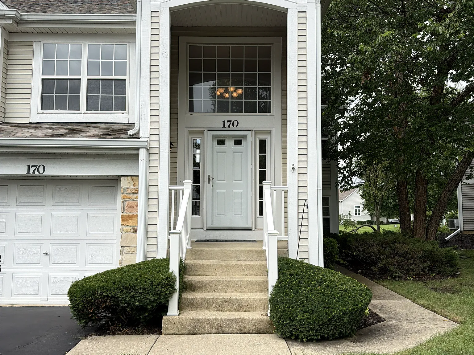 3 bed, 1453 sqft, $2,490 — Photo 1