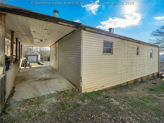 4th image of 1302 Adele St