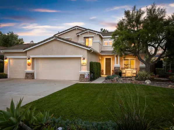 1052 Darwin Dr, Oceanside, CA 92056