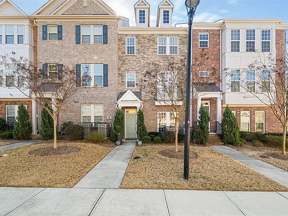 2nd image of 1996 Bryant Park Ln