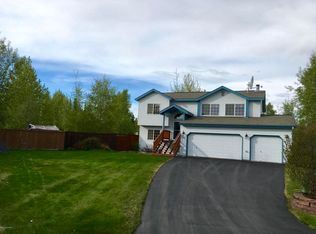 2601 Puffin Point Cir, Anchorage, AK 99507