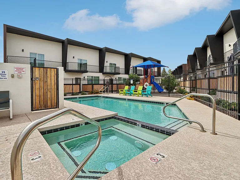Sonoran Townhomes — Photo 55