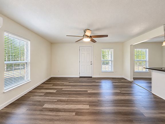 5th image of 1008 Van Winkle St