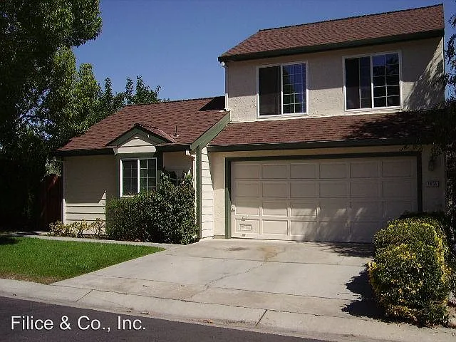1655 Brentwood Ln photo 1