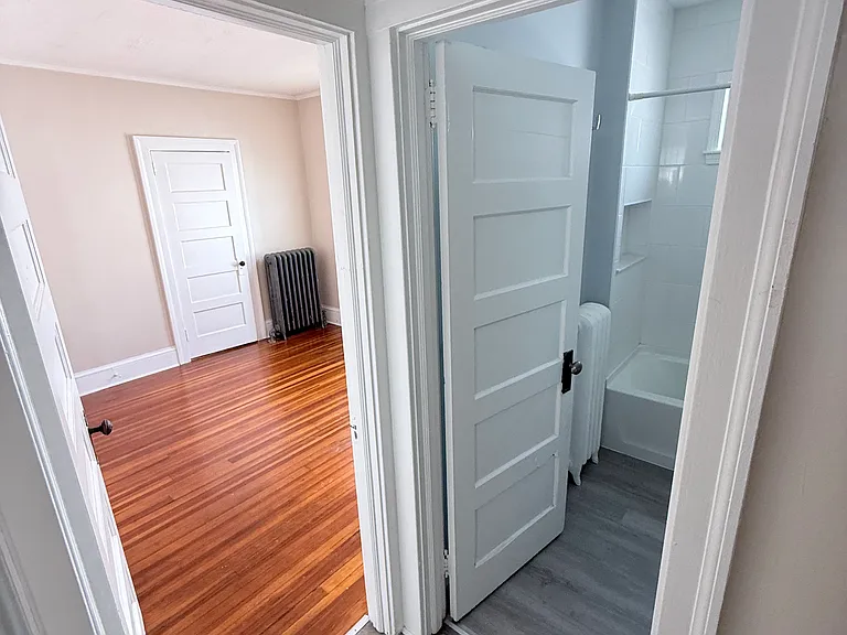 226 Whiting Ln #2 — Photo 15
