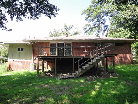4th image of 66 Lakeshore Dr