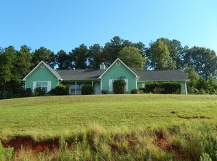 23 Crossridge Dr SE, Silver Creek, GA 30173