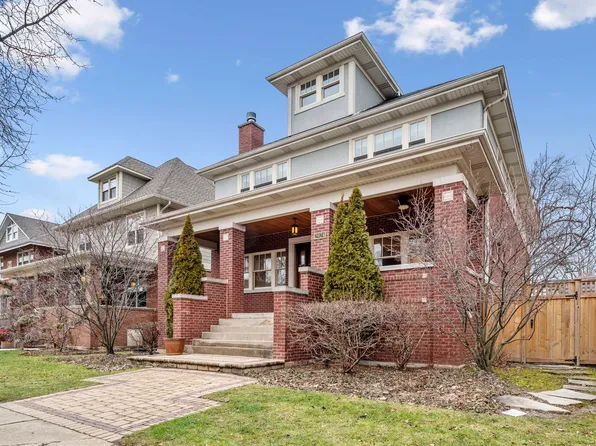 2924 W Wilson Ave, Chicago, IL 60625