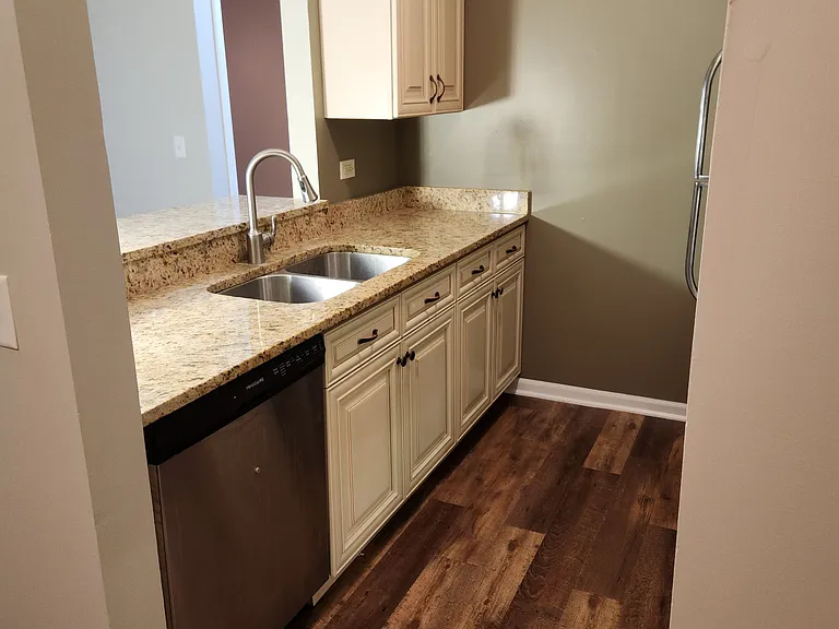 360 Leah Ln — Photo 13
