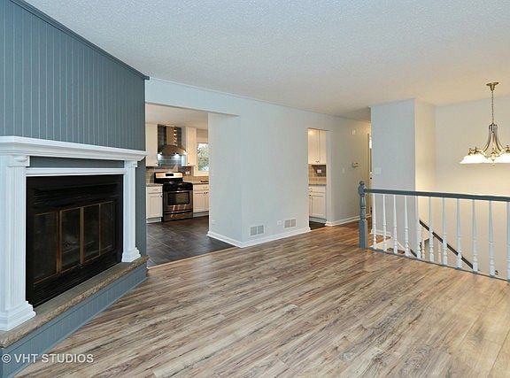 5th image of 25260 W Lincoln Dr