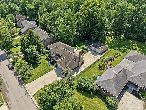 3rd image of 113 Woodcrest Dr
