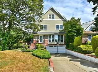 19455 Dunton Ave, Hollis, NY 11423