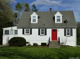 55 Townline Rd, Pearl River, NY 10965