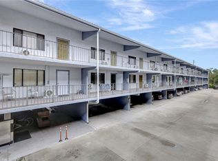 826 Wiggins Pass Rd APT 309, Naples, FL 34110