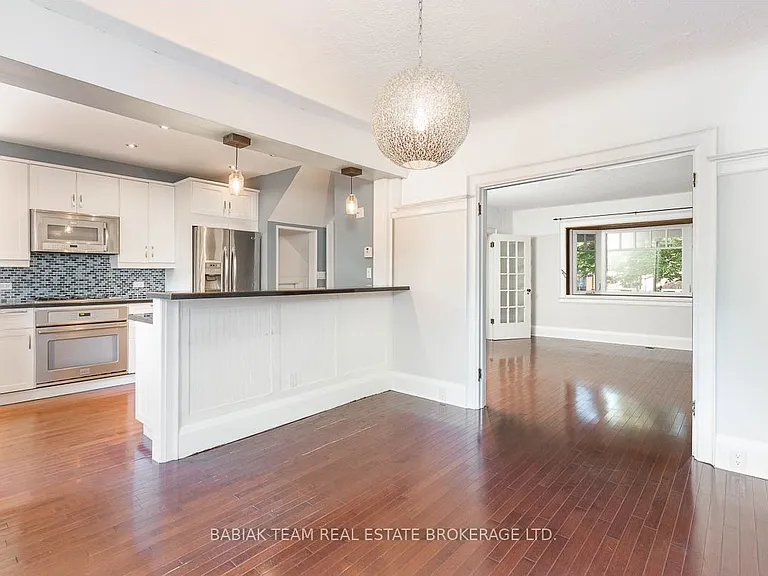94 Woodside Ave — Photo 7