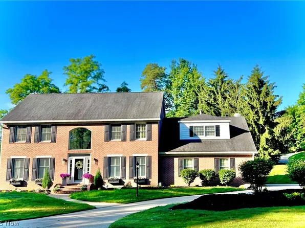 4262 Glenmoor Rd NW, Canton, OH 44718