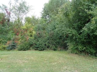 3200 W Bacon Rd, Hillsdale, MI 49242