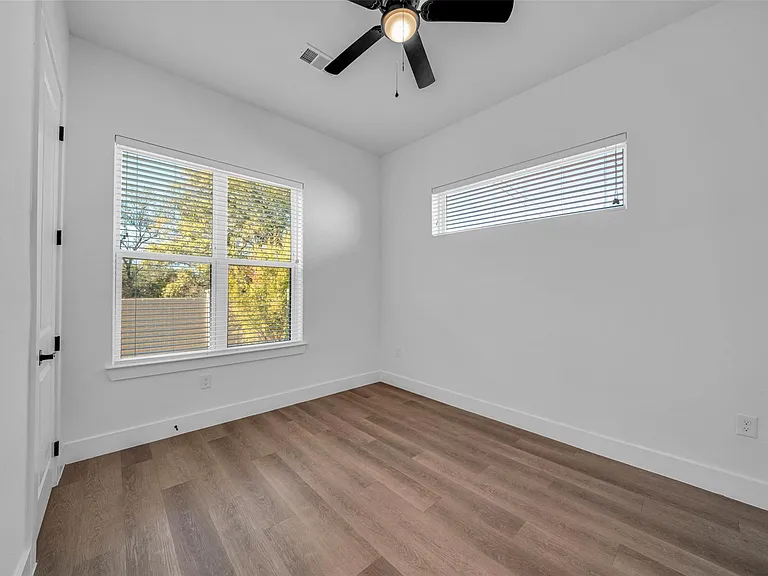 1601-515 Mustang Dr — Photo 16