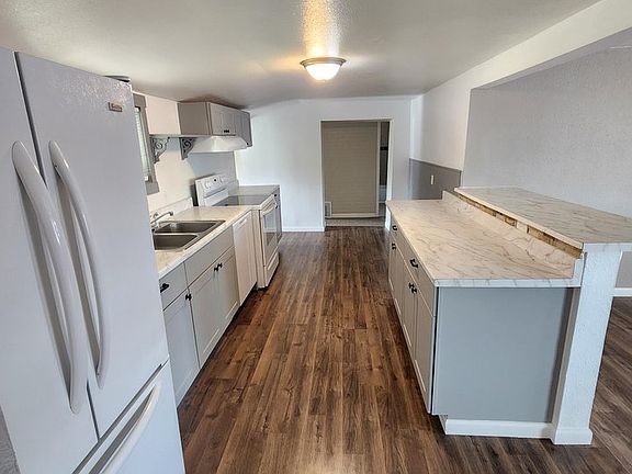 5th image of 212 S 10th Ave
