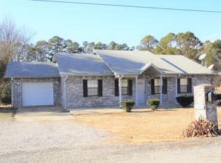 411 Sand Springs Rd, Russellville, AR 72802