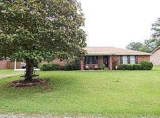 12 Middleton Ln, Columbia, MS 39429