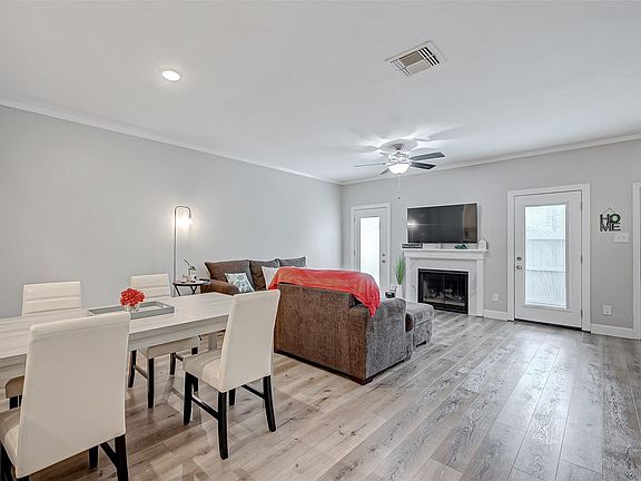 4th image of 8077 El Mundo St #8077