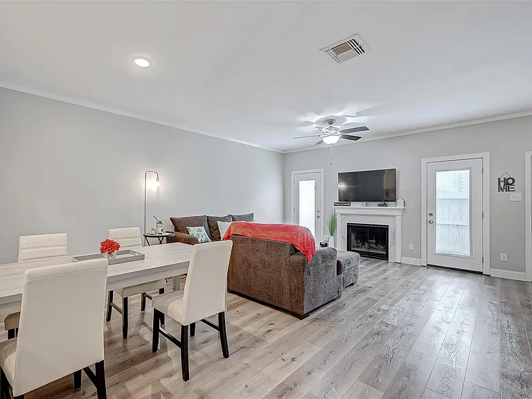 8077 El Mundo St #8077 — Photo 15