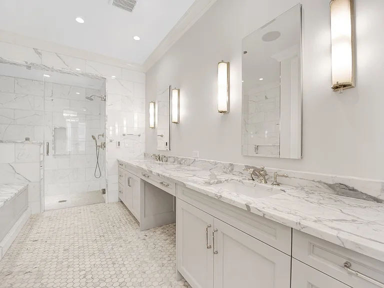 105 W Chestnut St #105 — Photo 29