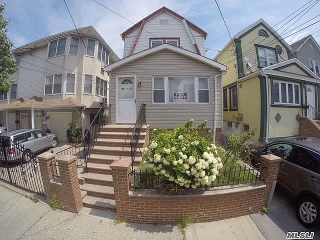 2nd image of 95-13 Allendale St