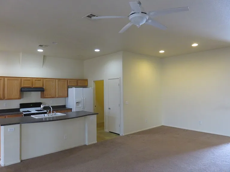 3358 Glacial Lake St — Photo 9