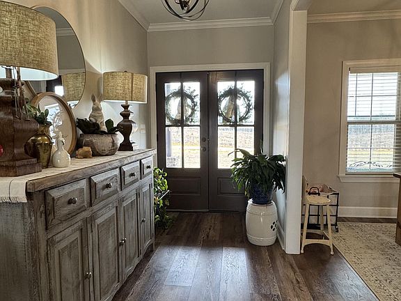 4th image of 10 Thrasher Rd