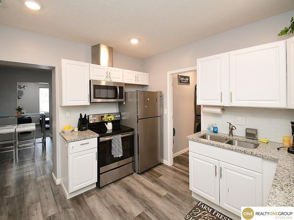 omaha-nebraska-118753261 picture