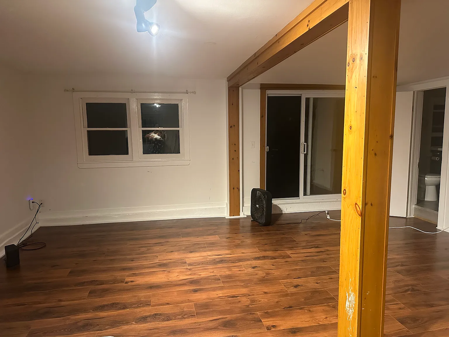 2 bed, 1008 sqft, $2,300 — Photo 2
