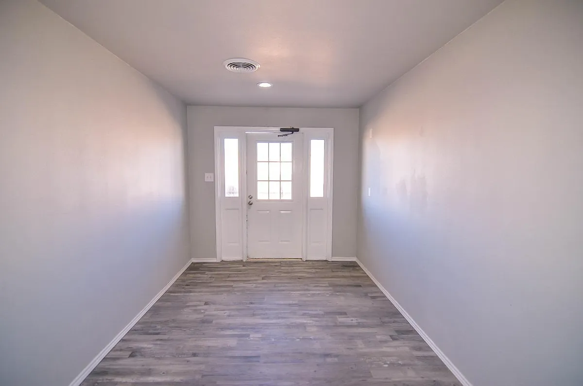 Building Photo - 327 Hiracheta Dr