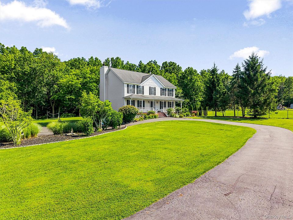 1st image of 604 Ridgebury Road