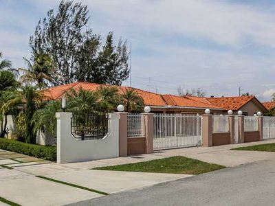 224 NW 136th Pl, Miami, FL, 33182