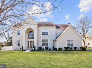 1600 Senna Dr, Williamstown, NJ 08094