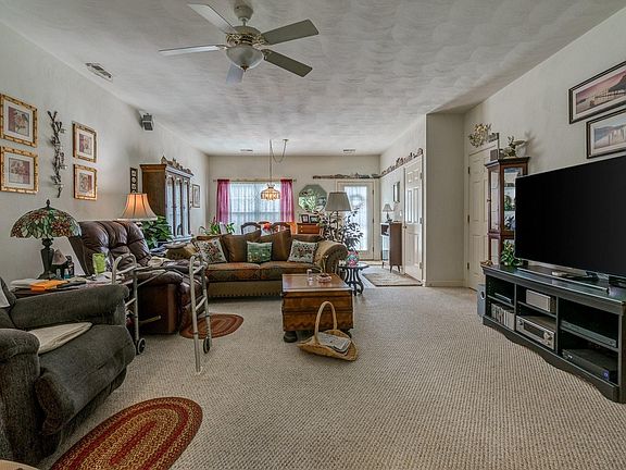 4th image of 5529 South Village Dr