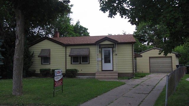 1st image of 2423 McMillan Ct