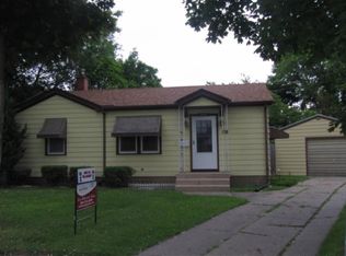 2423 McMillan Ct, Rock Island, IL 61201