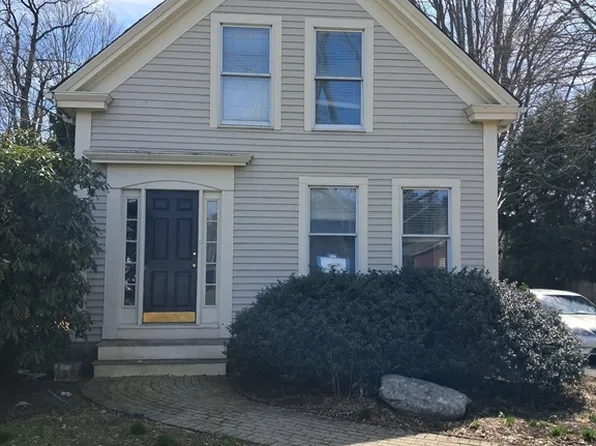 27 Hill St, Raynham, MA 02767