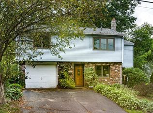 650 Beacon St, Lowell, MA 01850