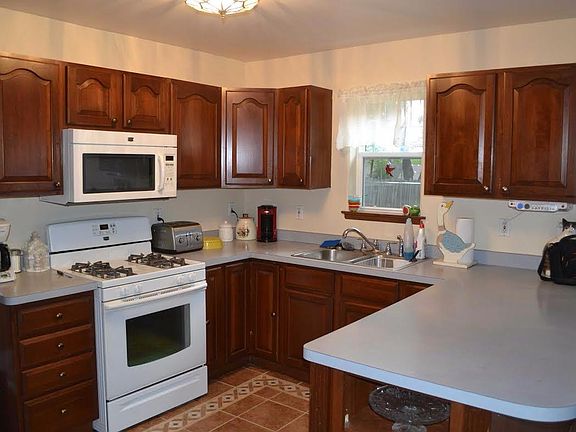 2nd image of 12609 Meadowlark Ln