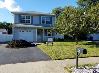 23 Avenue A, Helmetta, NJ 08828