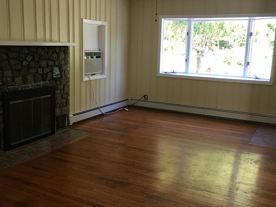 2nd image of 99 Hewitt Rd