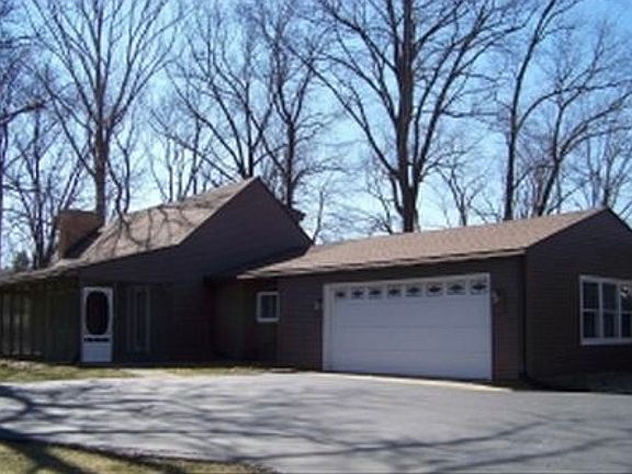 2nd image of 835 E Old Route 47