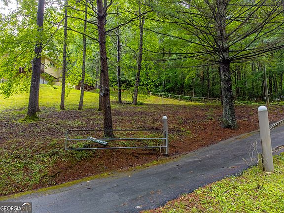 4th image of 55 Cool Spring Ln