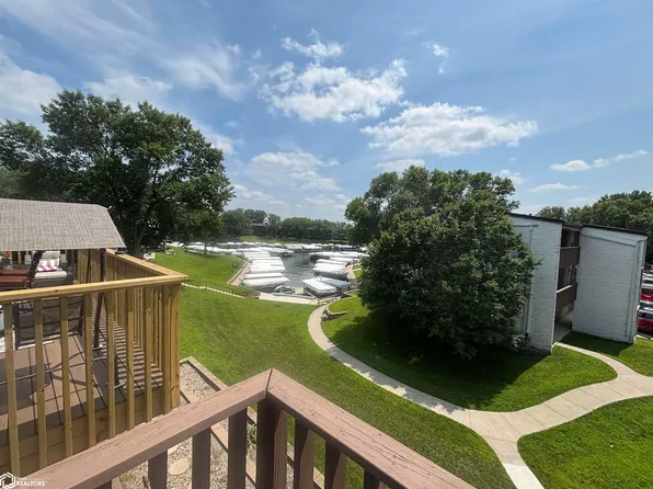2700 N Shore Dr Unit G27, Clear Lake, IA 50428